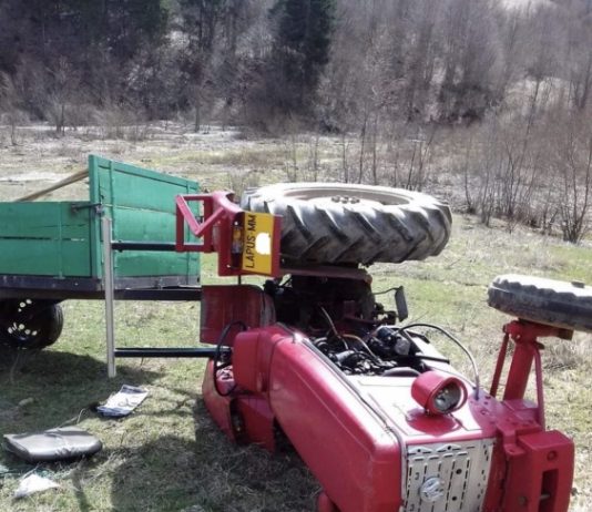 ACTUALIZARE: Bărbat prins sub tractor în Dealul Mare. A fost declarat decedat