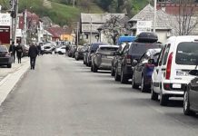 TRAFIC BLOCAT PE DN18: Două mașini s-au ciocnit la Borșa. O persoană rănită (galerie foto)