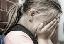 EXCLUSIVITATE – BESTIE CU CHIP DE TATĂ ÎN RUSCOVA: Și-a violat în mod repetat fetița de 12 ani (ACTUALIZARE)