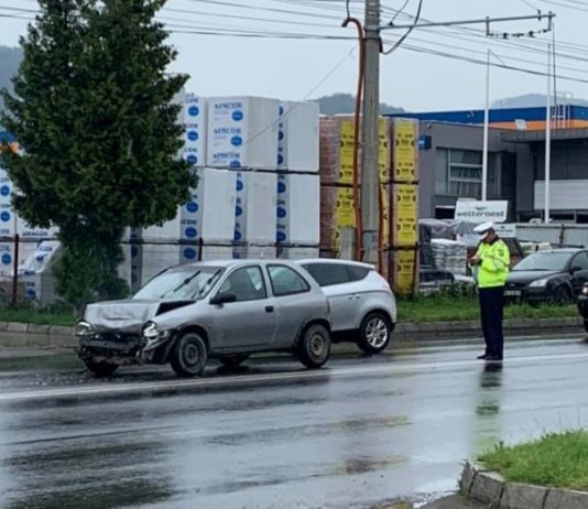 ULTIMA ORĂ: Carambol pe bd București! Șoferul vinovat a fugit (foto)