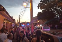 FOTO/VIDEO EXCLUSIV: Un medic ginecolog beat criță a intrat cu mașina pe trotuar într-un grup de nuntași, apoi în mașina socrului mic (ACTUALIZARE)