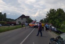 IMPACT FATAL: O persoană rănită în urma coliziunii dintre un autoturism și o autoutilitară la Cărbunar (galerie foto/actualizare)