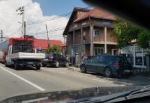 ACTUALIZARE: Accident pe DN1 în Lăpușel. Un autobuz cu 30 călători implicat și mai multe autovehicule (galerie foto)