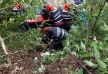 NENOROCIRE LA GROȘI: Un bărbat s-a răsturnat cu tractorul și a murit