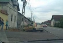 ÎNCEPUT DE WEEKEND CU MULTE EVENIMENTE RUTIERE: Un bărbat a intrat cu maşina într-un stâlp la Satulung, o şoferiţă s-a dat cu autoturismul de trei ori peste cap în Unguraș, maramureşean încarcerat la Petea