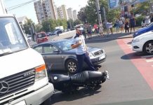 FOTO CITITORI: Scuterist lovit de mașină în zona mall-ului VIVO din Baia Mare