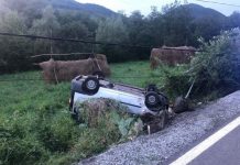 FOTO – Un șofer din Săliștea de Sus s-a răsturnat cu mașina pe DN17C
