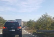 FOTO/VIDEO EXCLUSIV – Doi motocicliști s-au lovit de un TIR pe Mesteacan. Intervine elicopterul SMURD (ACTUALIZARE)