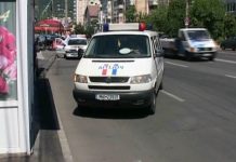 CA-N JUNGLĂ: Urmăriți și blocați în trafic, sprayati cu gaz lacrimogen, amenințați cu moartea de un șofer de 19 ani