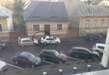 SIGHETU MARMAȚIEI: Un polițișt și-a parcat autospeciala direct în coșul de gunoi (GALERIE FOTO)