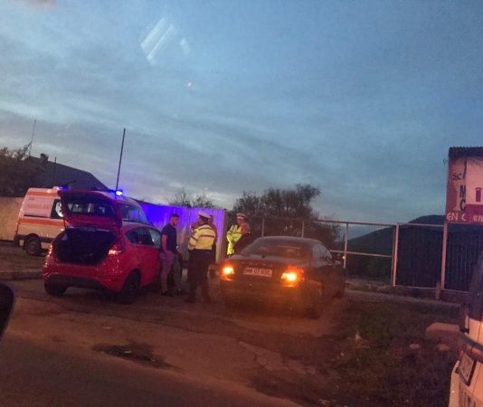 ACCIDENT: Doi răniți în zona Dorna din Baia Mare. Trei mașini implicate (FOTO)