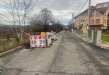 ATENȚIE: Au lăsat lucrarea de izbeliște. Oamenii se plâng că miroase îngrozitor a gaz, unul chiar a vomitat