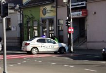 EXCLUSIV: Băimărean urmărit și blocat în trafic de poliție și încătușat în fața Poliției Municipiului Baia Mare (FOTO/ACTUALIZARE)