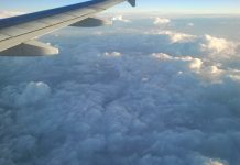 EXCLUSIV – INEDIT – Aeronavă “străină” deasupra Băii Mari. A survolat orașul, după care a plecat. Care este motivul (GALERIE FOTO)