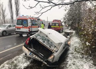 IMAGINI EXCLUSIVE – NEBUNIE DE IARNĂ – Prima ninsoare mai serioasă, primele probleme. Accidente și blocaje în tot Maramureșul. Intervenții în pasurile montane (GALERIE FOTO/VIDEO)