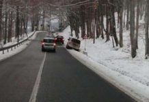 FOTO – POLEIUL FACE MARI PROBLEME ÎN MARAMUREȘ: Mai multe mașini ajunse în șanț pe DN18 în zona dealului Hera (ACTUALIZARE/VIDEO)