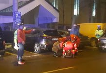 LUATĂ PE CAPOTĂ – O băimăreancă a ieșit de la biserica greco-catolică de la RFN și a fost izbită de mașină (GALERIE FOTO / ACTUALIZARE)