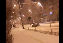 EXCLUSIV FOTO/VIDEO: A venit iarna au ieșit gibonii pe șosele. Drifturi pe strada Grănicerilor din Baia Mare