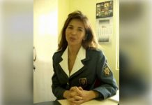 Cu ochii în telefon, şefa Biroului vamal Sighet s-a înfipt cu maşina direct în bariera CFR