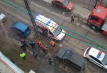 FOTO/VIDEO: DIN NOU LA DEBLOCĂRI DE UȘI – Sigheteancă găsită moartă de 5 zile în casă. Băimărean căzut în casă preluat de Ambulanță