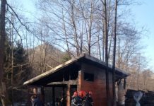 Galerie foto: O anexă a unui restaurant din Baia Sprie și un coș de fum din Ocna Șugatag au luat foc