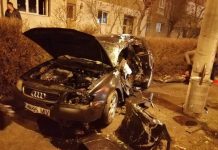GALERIE FOTO, VIDEO: Un şofer fără permis a murit, o femeie ce ieșise de la Biserică în stare gravă la spital