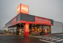 Magazinele Penny își schimbă programul în Baia Mare. Bătrânii au prioritate la plata cumpărăturilor între orele 11 și 13