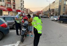 TUPEU DE BAIA MARE – Prins de polițiști locali în timp ce se plimba cu scuterul, fără permis (FOTO/VIDEO – ACTUALIZARE)