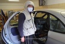 FOTO/VIDEO: BISTRA – Autoturism încărcat cu țigări de contrabandă, depistat de poliţiştii de frontieră