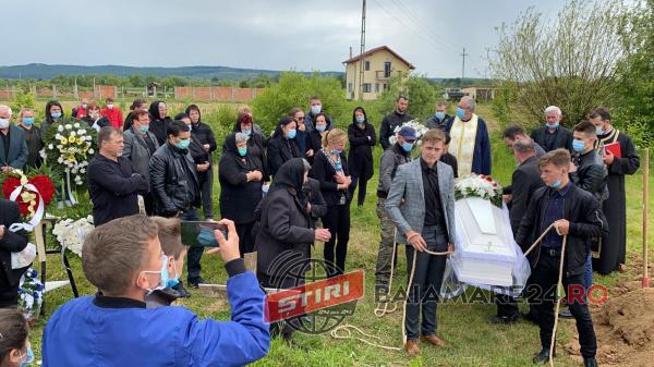 102409629_2561756120745568_1781813821795467264_n