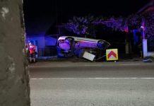 FOTO – Un șofer s-a răsturnat cu mașina la intrare în Lăpușel