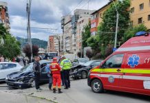 GALERIE FOTO: COLIZIUNE PE BD. REPUBLICII. O VICTIMĂ TRANSPORTATĂ LA SPITAL