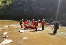 VIDEO/FOTO: Un tânăr a alunecat și a căzut de pe o stâncă în Cheile Lăpușului