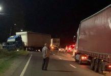 VIDEO, GALERIE FOTO / ACTUALIZARE: ACCIDENT MORTAL LA BUŞAG. Un șofer din Ulmeni a intrat cu autoturismul sub un autotren