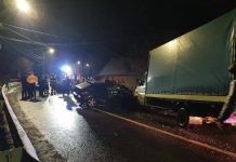 FOTO: Impact violent în Dănești. Implicate o autoutilitară și două autoturisme (actualizare)