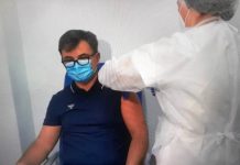 SPERIAȚI ”DE BOMBE”? – După ce au stat ascunși prin birouri și au dat rateuri cu anchetele epidemiologice, acum angajații DSP s-au înghesuit să se vaccineze împotriva Covid-19