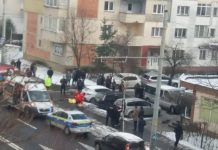 FOTO EXCLUSIV / ACTUALIZARE: Bărbat căzut în stradă, în zona center Nemeş. Din păcate a decedat