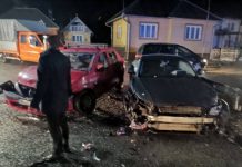 VIDEO: Un şofer de 73 de ani din Maramureș a făcut prăpăd pe o şosea din Bistriţa-Năsăud. ”N-am observat nimic. Dacă nu-i lumină, reduc şi vin”