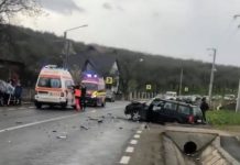 VIDEO/FOTO: Cinci victime într-un grav accident la Sighetu Marmaţiei. Trei mașini implicate (actualizare)
