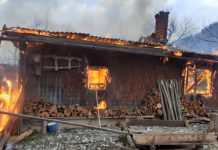 TRAGEDIE LA VIŞEU DE SUS: Trei persoane (soț, soție și copil) au ars de vii în casă. Incendiul a izbucnit de la un jar căzut din sobă (VIDEO, GALERIE FOTO)