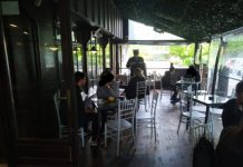 Polițiștii „au strigat catalogul”… Liceeni prinși prin cafenele în timpul orelor