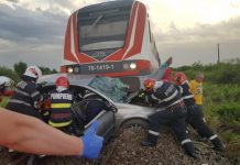 EXCLUSIV FOTO: Șoferul ar fi intrat intenționat în fața trenului Satu Mare – Baia Mare. Și-ar fi pierdut banii la păcănele