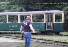 VIDEO: Mocăniţa plină cu turişti de la Vișeul de Sus a deraiat. Reacția societății care administrează trenul turistic