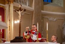 Mesajul de Paști al episcopului romano-catolic PS Eugen Schönberger: „Aprindeți lumânările speranței și aduceți în lume credința și bucuria Paștelui!”