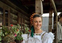 De Ziua Internațională a Iei, jandarmerițele maramureșene au înlocuit uniforma militară cu tradiționalele costume populare