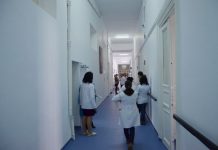 Un medic neurochirurg din Baia Mare a fost condamnat pentru că a folosit datele personale ale pacienților pentru a obține credite în numele acestora