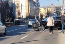 Coliziune între două autovehicule pe bd. Republicii din Baia Mare – foto