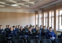 51 de elevi fac practică la IPJ Maramureş