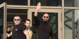 Frații Andrew și Tristan Tate au plecat în Statele Unite cu un avion privat. Ce riscă dacă nu semnează periodic controlul judiciar